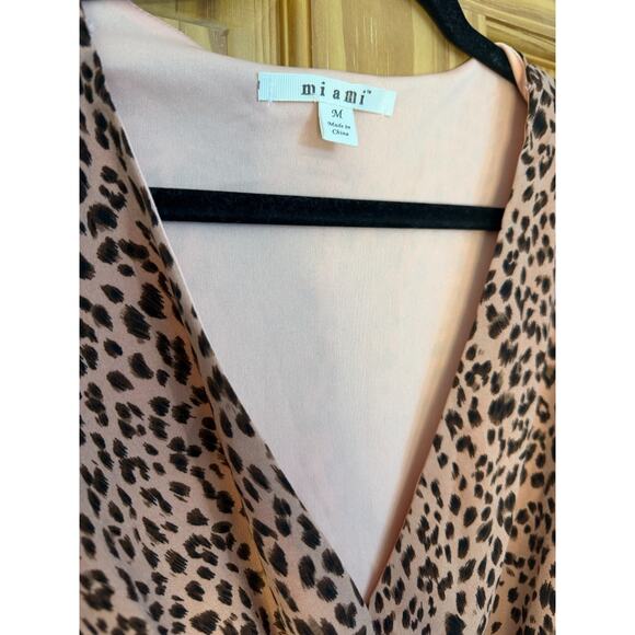 Mi Ami Dress Size MED Animal Print Tie Waist Flirty Cute Short Sleeves - Picture 6 of 7